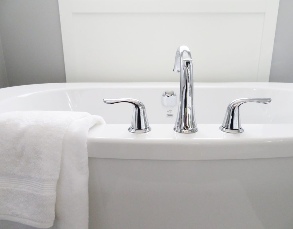 plumbing services scarborough white bath